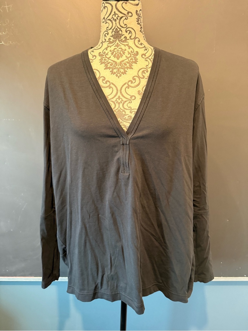 Lululemon Back In Action V-Neck Long-Sleeve Shirt